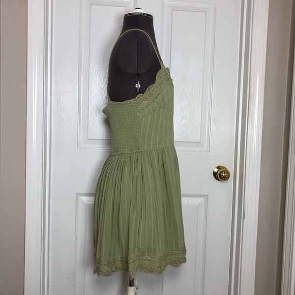 AEO Cotton Blend Green  Adjustable Straps Pockets Embroidered V Neck Romper M - Picture 4 of 15